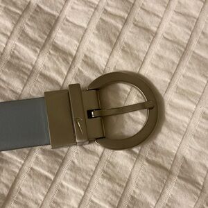 Nike white/grey belt xs